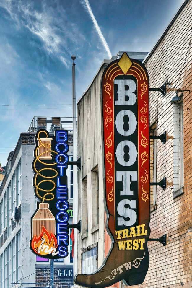 Boots Trail West & Bootleggers Inn in Downtown Nashville, Tennessee