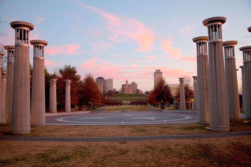 Explore the Bicentennial Capitol Mall State Park