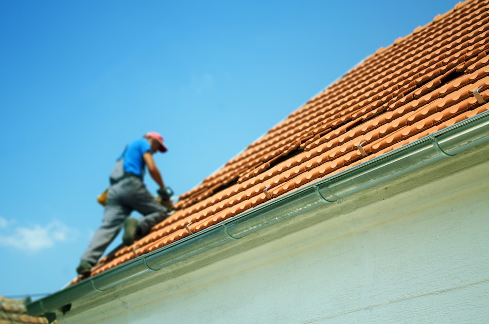 When to Repair a Roof
